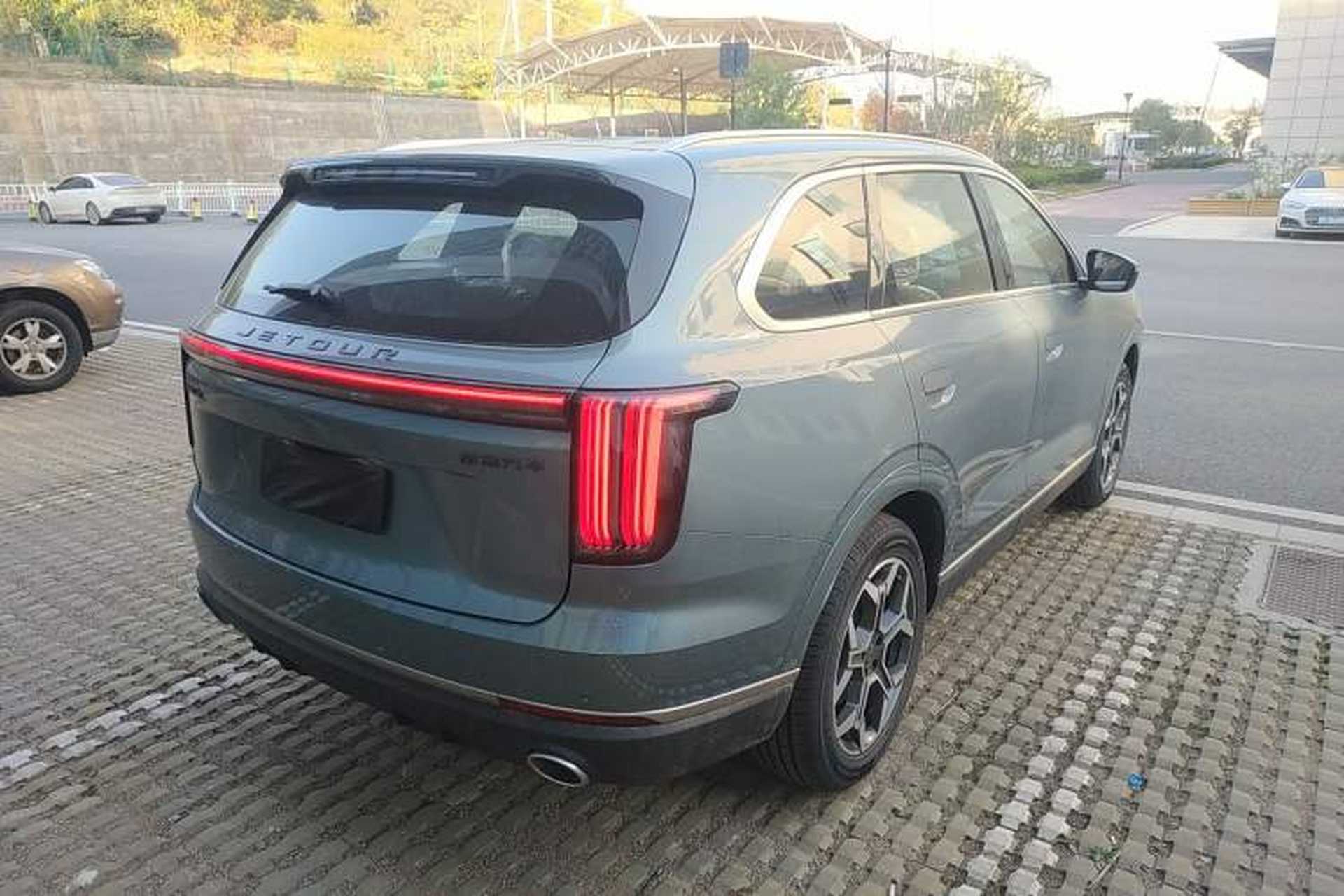 Used JETOUR X70L 2026 Model—1.5TD Dual-Clutch Comfort, 5-seater Rear Right 45 Deg