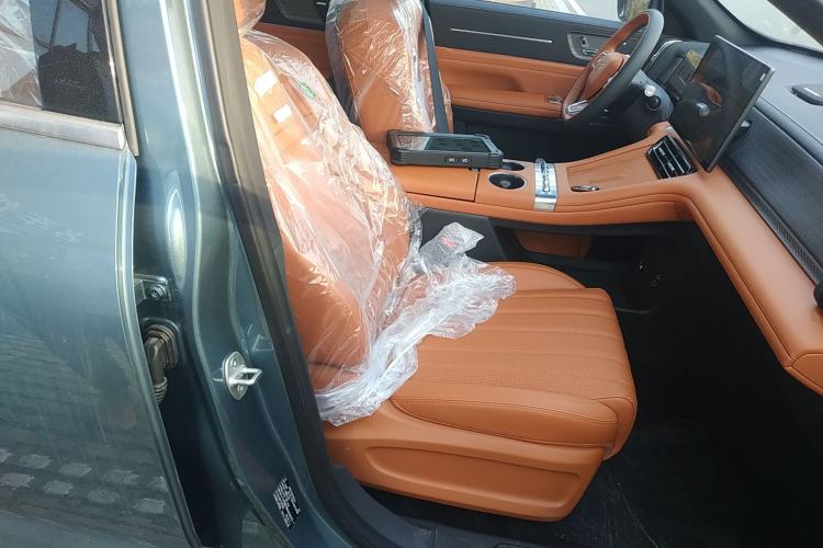 Used JETOUR X70L 2026 Model—1.5TD Dual-Clutch Comfort, 5-seater Right Front Seat