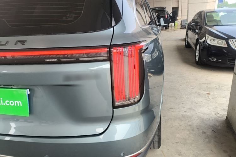 Used JETOUR X70L 2026 Model—2.0TD Automatic Flagship, 7-seater Right Rear Taillight