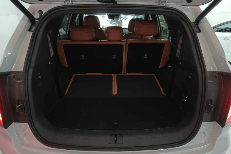 Used JETOUR X70L 2026 Model—2.0TD Automatic Flagship, 7-seater Trunk