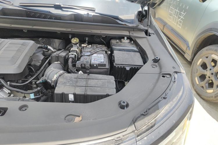 Used JETOUR X70L 2026 Model—2.0TD Automatic Flagship, 7-seater Engine Bay Left