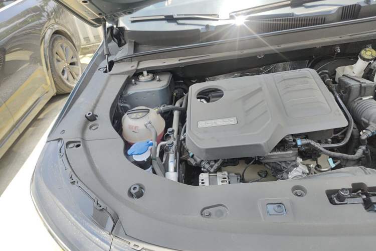 Used JETOUR X70L 2026 Model—2.0TD Automatic Flagship, 7-seater Engine Bay Right