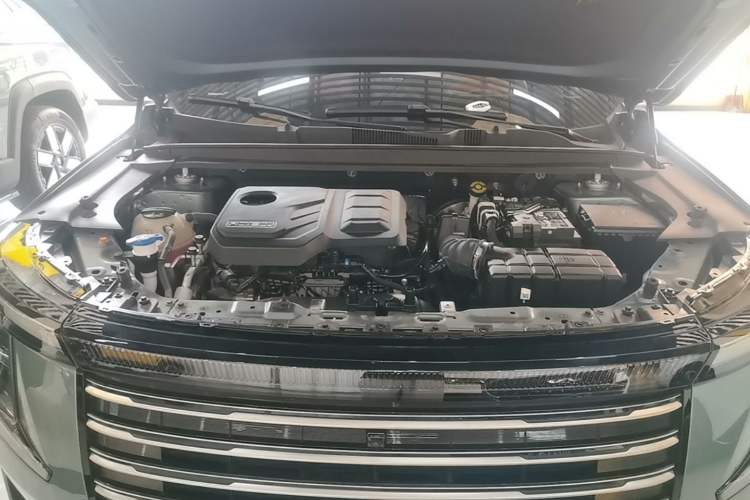 Used JETOUR X70L 2026 Model—2.0TD Automatic Flagship, 7-seater Engine Bay