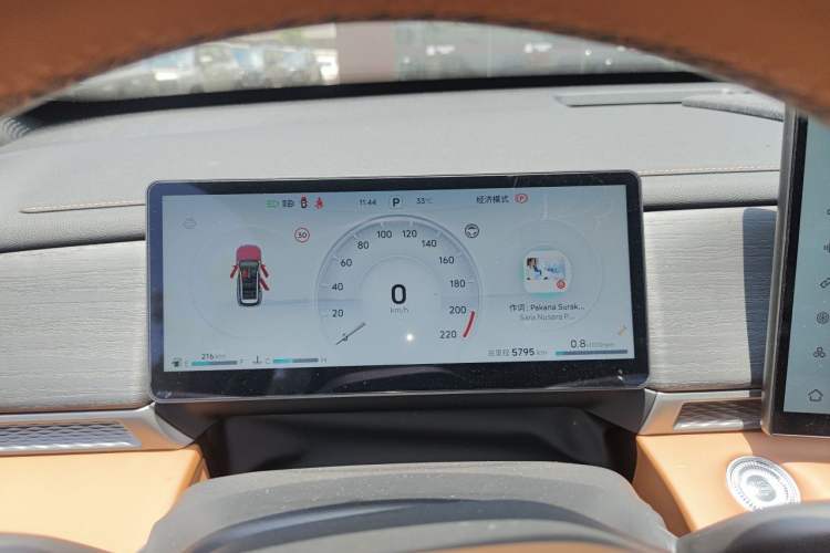 Used JETOUR X70L 2026 Model—2.0TD Automatic Flagship, 7-seater Instrument Cluster