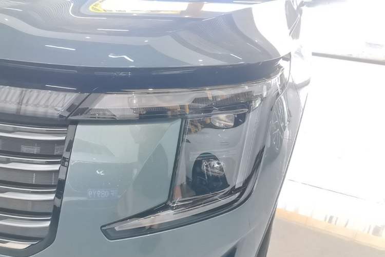Used JETOUR X70L 2026 Model—2.0TD Automatic Flagship, 7-seater Left Front Headlight