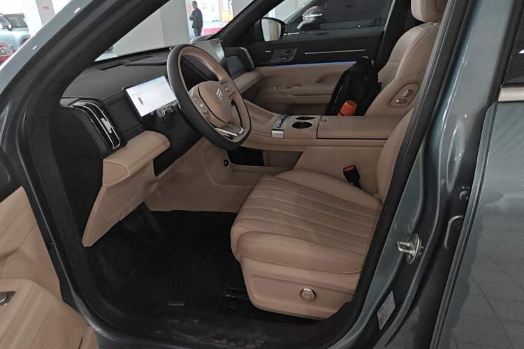 Used JETOUR X70L 2026 Model—2.0TD Automatic Flagship, 7-seater Left Front Seat