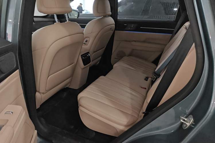Used JETOUR X70L 2026 Model—2.0TD Automatic Flagship, 7-seater Left Rear Seat