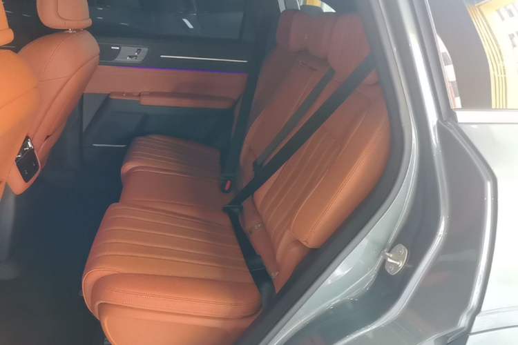 Used JETOUR X70L 2026 Model—2.0TD Automatic Flagship, 7-seater Left Rear Seat