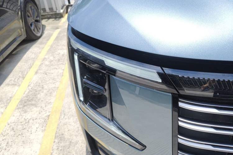 Used JETOUR X70L 2026 Model—2.0TD Automatic Flagship, 7-seater Right Front Headlight
