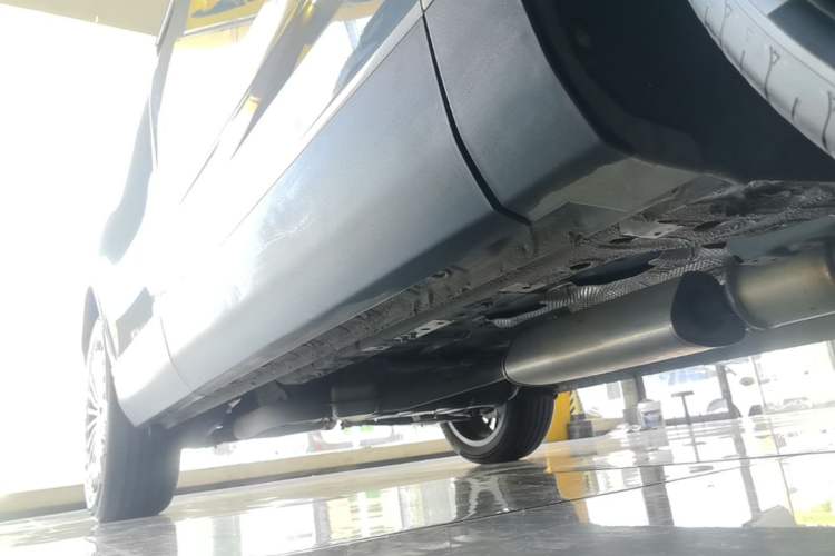 Used JETOUR X70L 2026 Model—2.0TD Automatic Flagship, 7-seater Right Side Sill