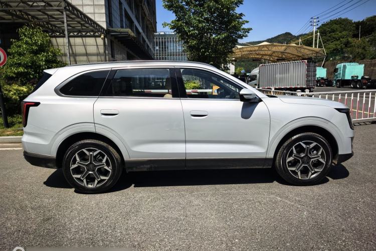 Used JETOUR X70L 2026 Model—1.5TD Dual-Clutch Comfort, 7-seater Exterior 6