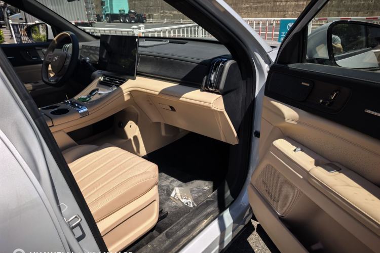 Used JETOUR X70L 2026 Model—1.5TD Dual-Clutch Comfort, 7-seater Interior 1
