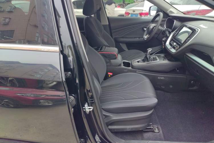 Used JETOUR X70M 2022 1.5T Manual Advanced Partner 7-Seater Right Front Seat