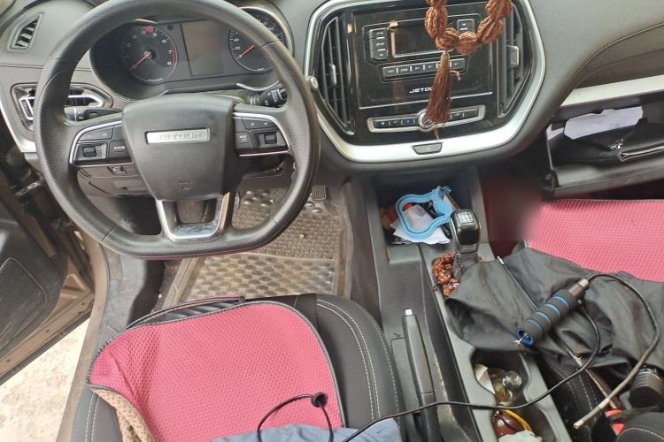 Used JETOUR X70M 2020 1.5T Manual Partner Model Center Console