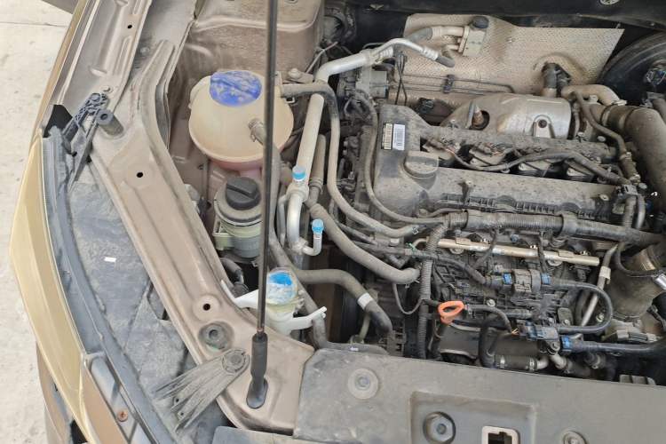 Used JETOUR X70M 2020 1.5T Manual Partner Model Engine Bay Right