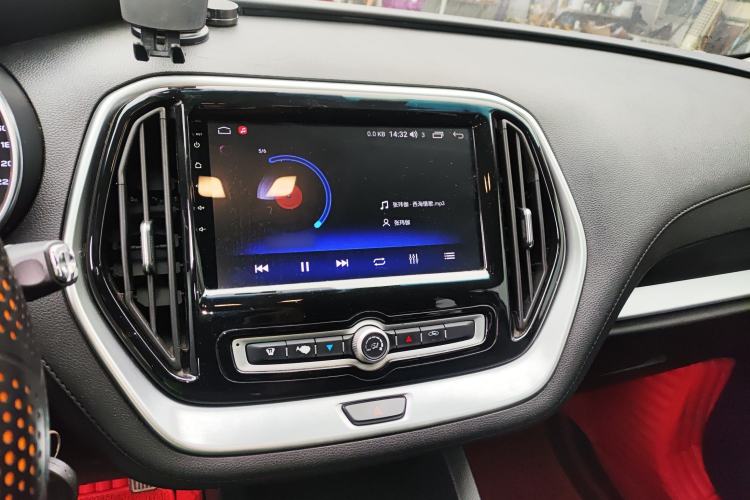 Used JETOUR X70M 2020 Revised 1.5T Manual Partner Version 6-Seater Audio And AC Panel