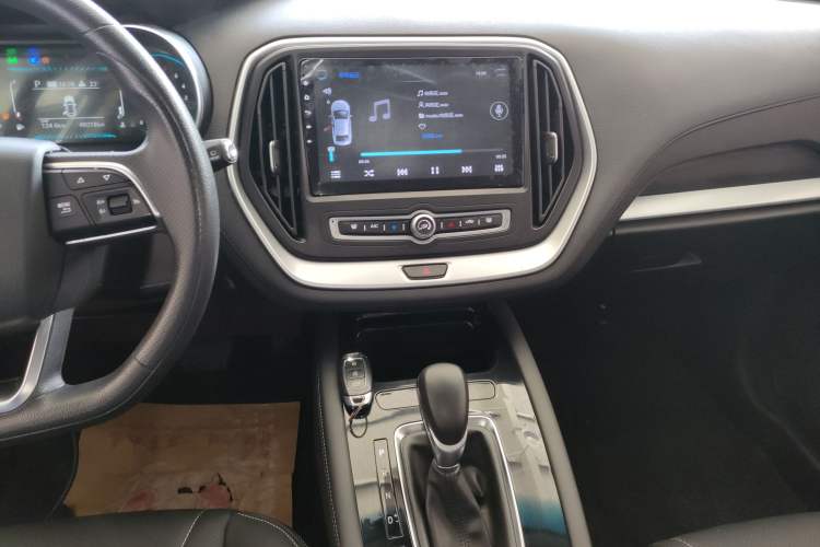 Used JETOUR X70M 2020 Revised Version 1.5T DCT Companion Edition 5 Seats Audio And AC Panel