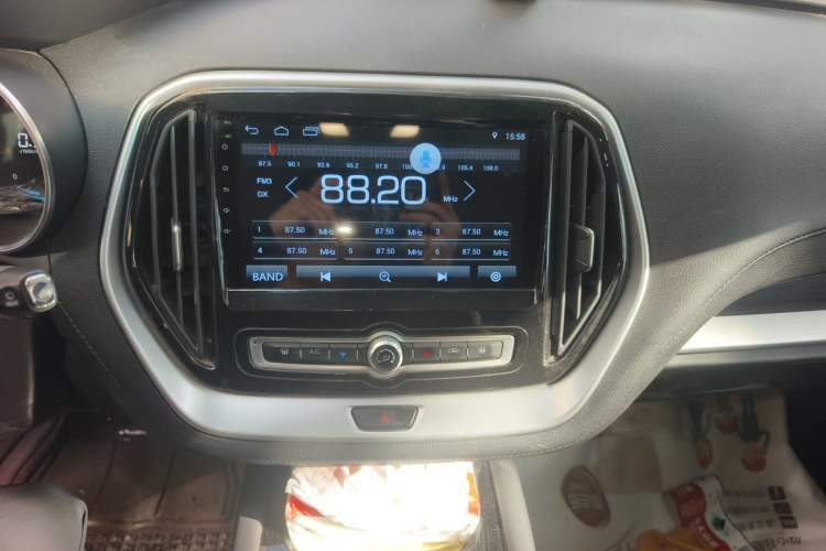 Used JETOUR X70M 2020 Revised Version 1.5T DCT Companion Edition 6 Seats Audio And AC Panel