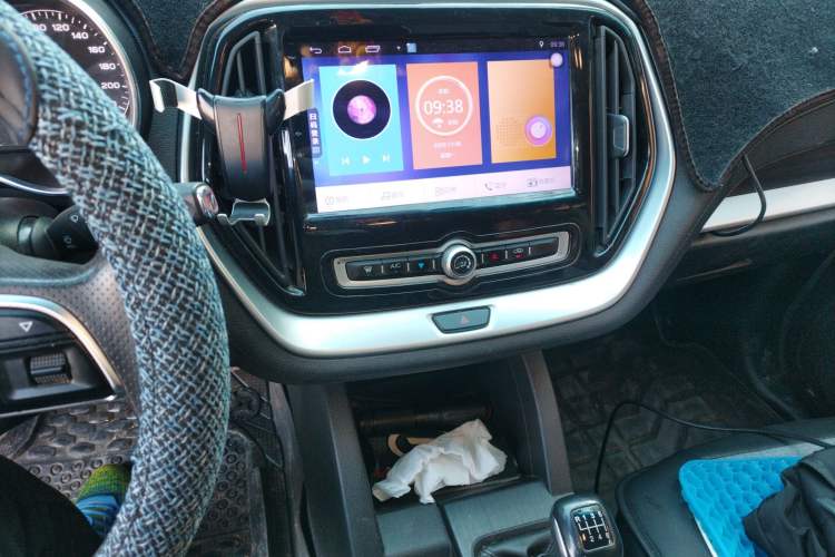 Used JETOUR X70M 2020 Revised 1.5T Manual Partner Version 5-Seater Audio And AC Panel
