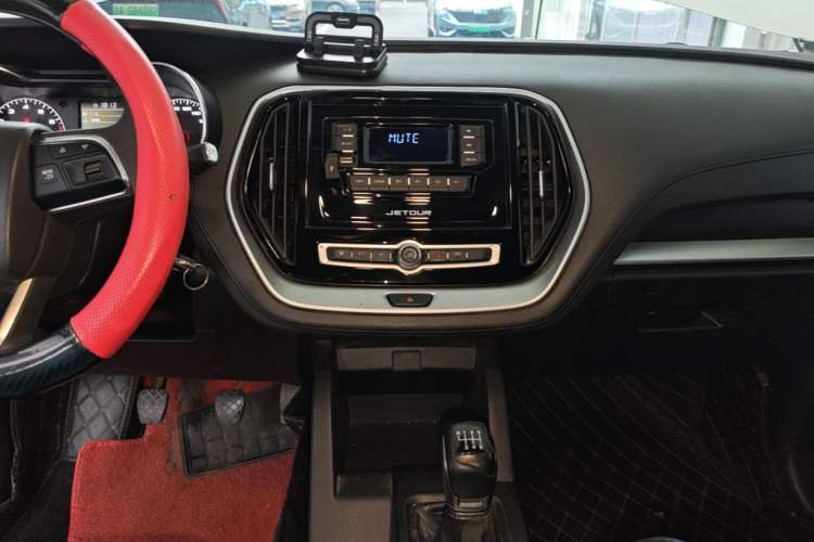 Used JETOUR X70M 2020 1.5T Manual Partner Model Audio And AC Panel