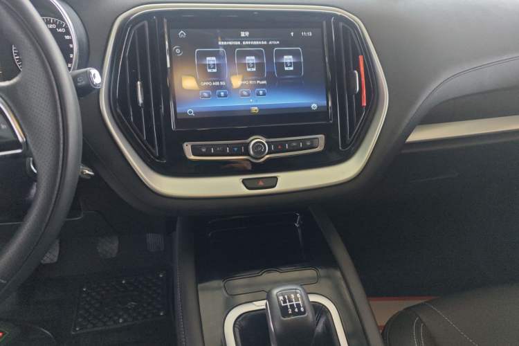 Used JETOUR X70M 2020 Revised Version 1.5T Manual - Travel Companion Type 6 Seats Audio And AC Panel