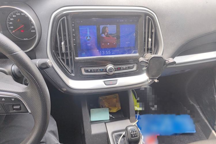 Used JETOUR X70M 2020 Revised 1.5T Manual Partner Version 5-Seater Audio And AC Panel