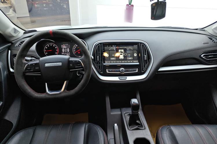 Used JETOUR X70M 2020 Revised 1.5T Manual Partner Version 5-Seater Center Console