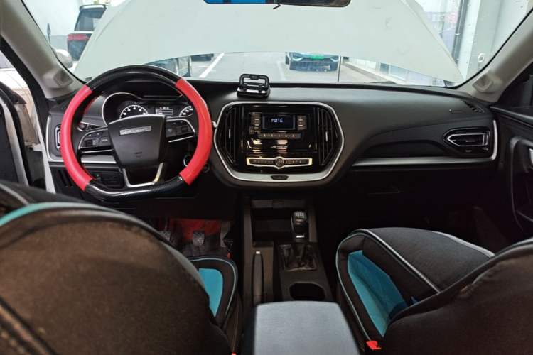 Used JETOUR X70M 2020 1.5T Manual Partner Model Center Console