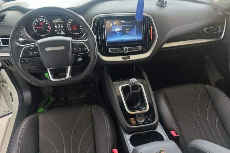 Used JETOUR X70M 2020 Revised Version 1.5T Manual - Travel Companion Type 6 Seats Center Console