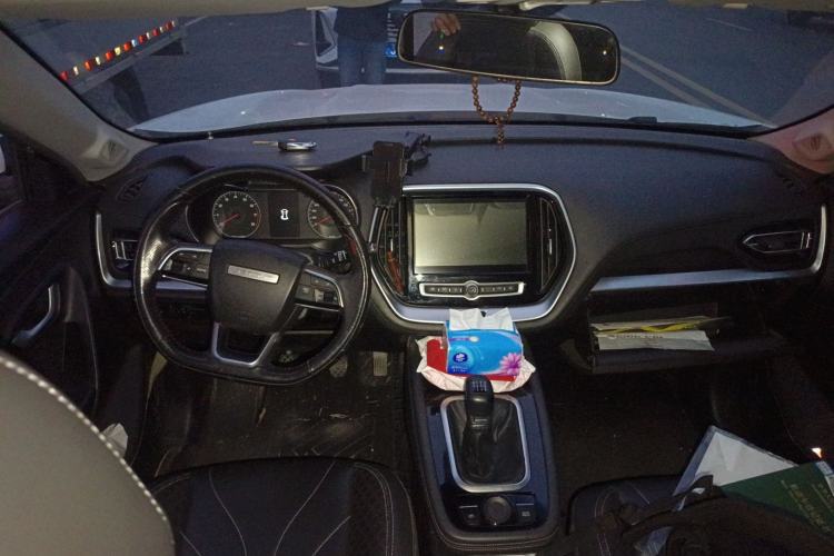 Used JETOUR X70M 2020 1.5T Manual Travel Companion Model Center Console