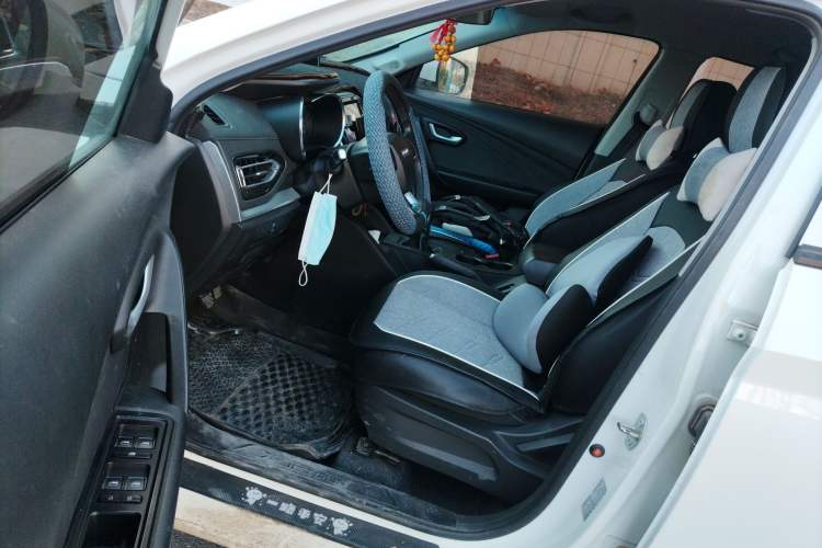 Used JETOUR X70M 2020 Revised 1.5T Manual Partner Version 5-Seater Driver Seat