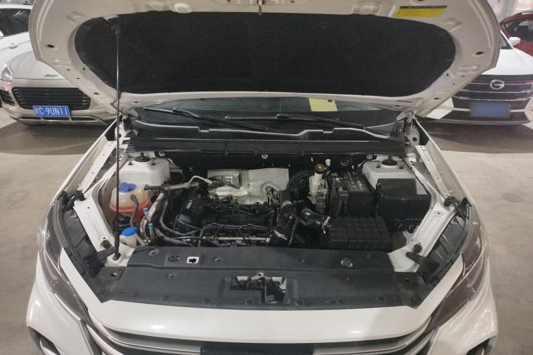 Used JETOUR X70M 2020 Revised 1.5T Manual Partner Version 5-Seater Engine Bay
