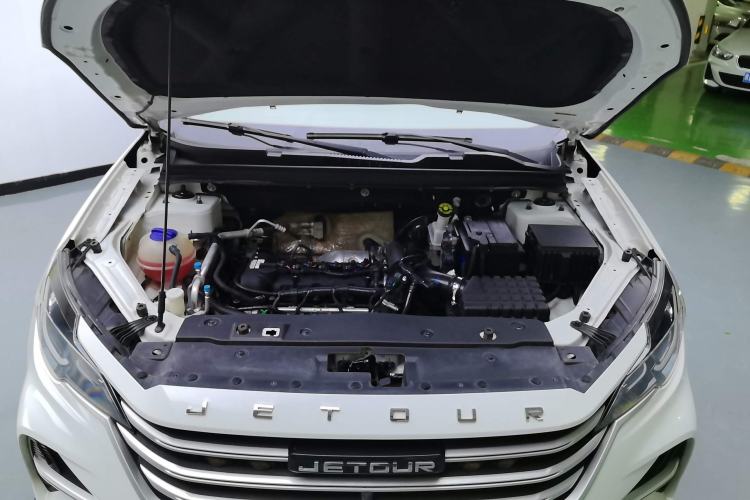 Used JETOUR X70M 2020 Revised Version 1.5T Manual - Travel Companion Type 6 Seats Engine Bay