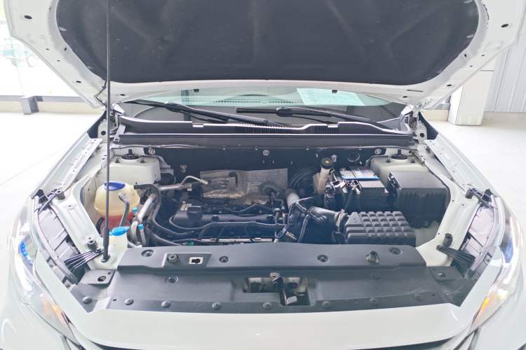 Used JETOUR X70M 2020 1.5T Manual Travel Companion Model Engine Bay