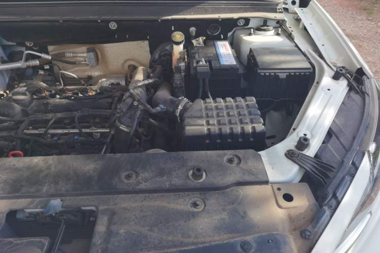 Used JETOUR X70M 2020 1.5T Manual Partner Model Engine Bay Left