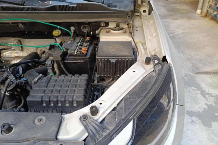 Used JETOUR X70M 2020 1.5T Manual Partner Model Engine Bay Left