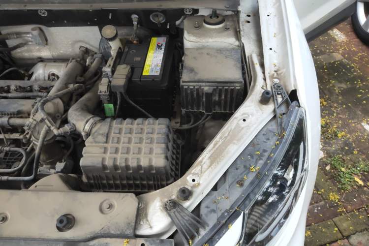 Used JETOUR X70M 2020 1.5T Manual Partner Model Engine Bay Left