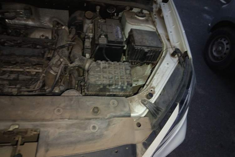 Used JETOUR X70M 2020 1.5T Manual Travel Companion Model Engine Bay Left