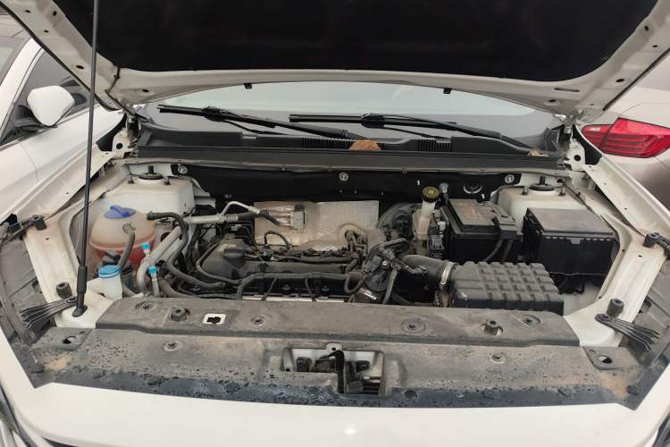 Used JETOUR X70M 2020 Revised 1.5T Manual Partner Version 5-Seater Engine Bay