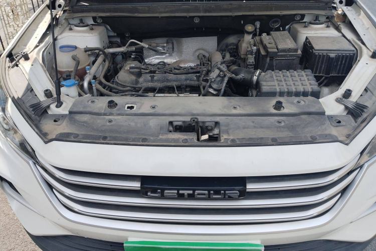 Used JETOUR X70M 2020 Revised 1.5T Manual Partner Version 5-Seater Engine Bay