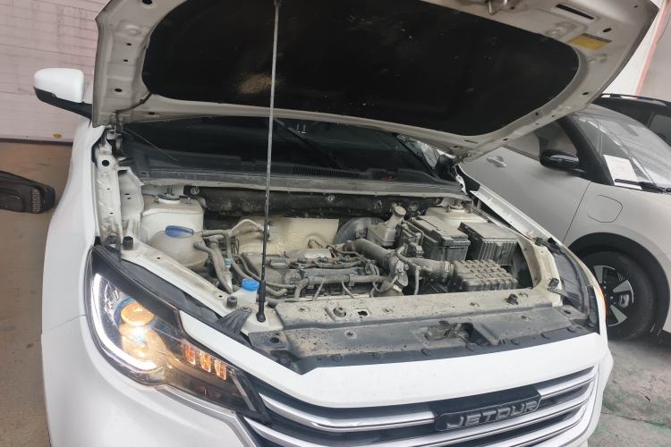 Used JETOUR X70M 2020 1.5T Manual Partner Model Engine Bay