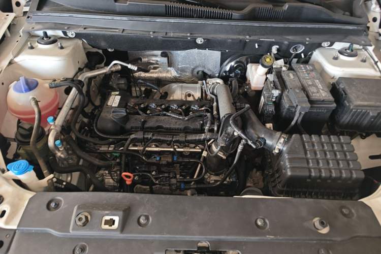 Used JETOUR X70M 2020 Revised 1.5T Manual Partner Version 5-Seater Engine Bay