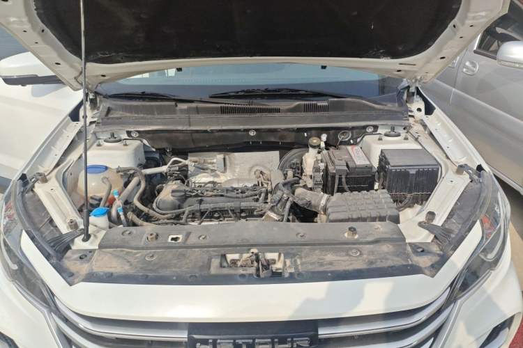 Used JETOUR X70M 2020 Revised 1.5T Manual Partner Version 5-Seater Engine Bay