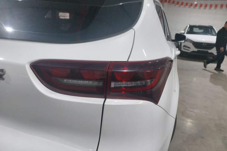 Used JETOUR X70M 2020 Revised 1.5T Manual Partner Version 5-Seater Exterior 3
