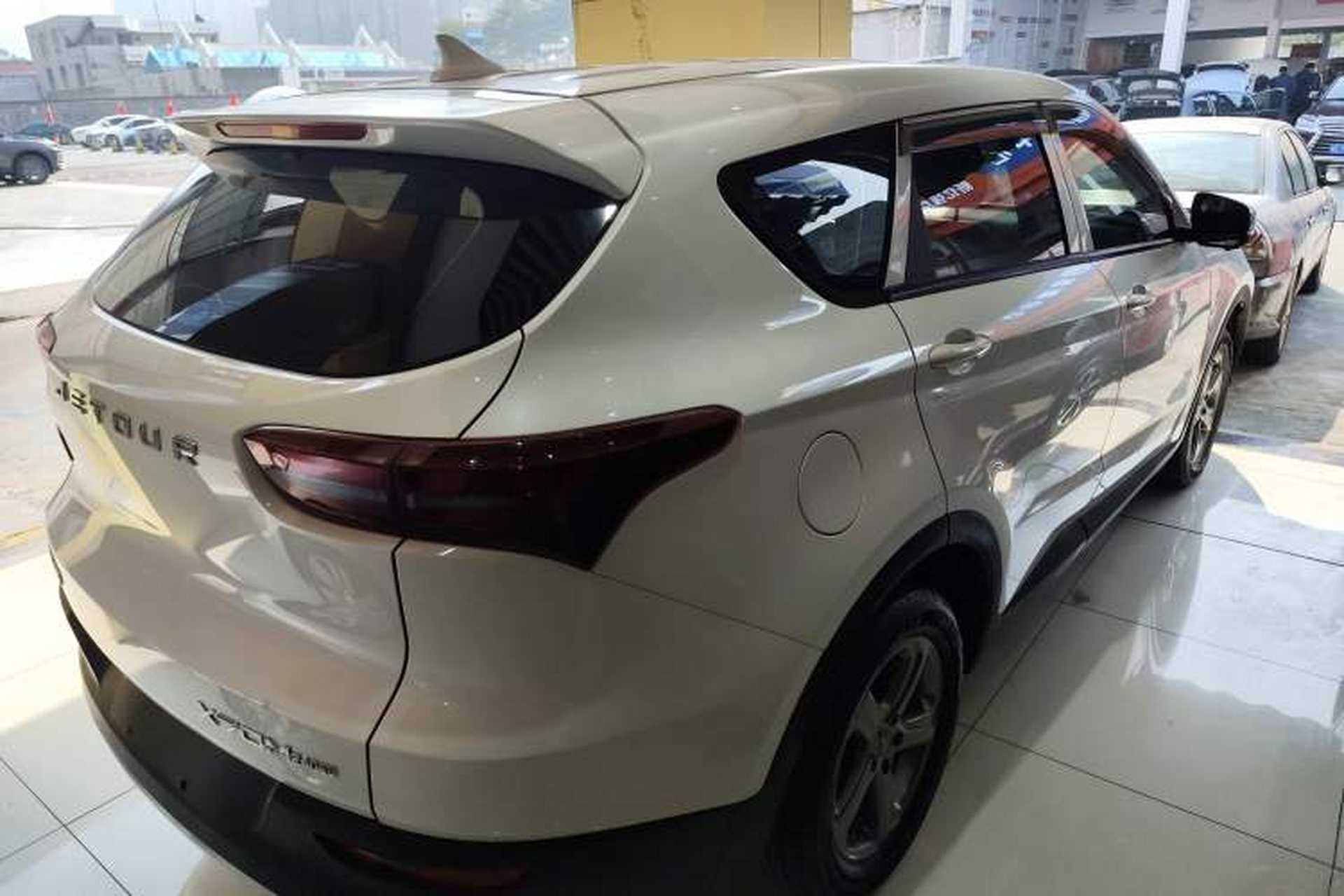 Used JETOUR X70M 2020 Revised 1.5T Manual Partner Version 7-Seater Exterior 5