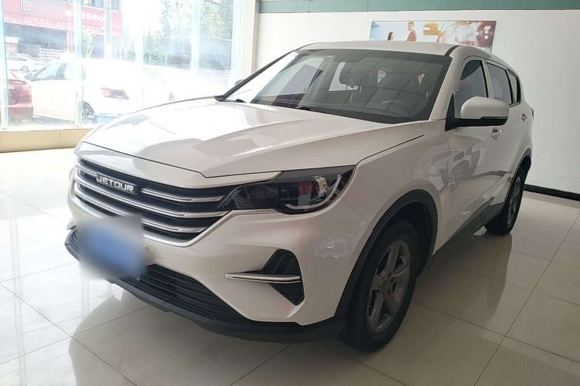 Used JETOUR X70M 2020 Revised 1.5T Manual Partner Version 7-Seater Front Left 45 Deg