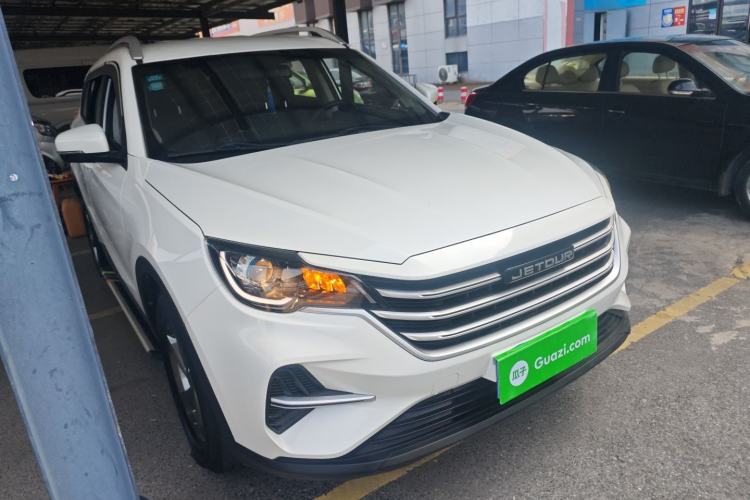 Used JETOUR X70M 2020 Revised Version 1.5T Manual - Travel Companion Type 6 Seats Front Right 45 Deg