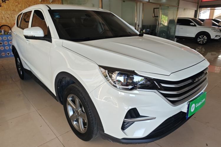 Used JETOUR X70M 2020 Revised 1.5T Manual Partner Version 5-Seater Front Right 45 Deg