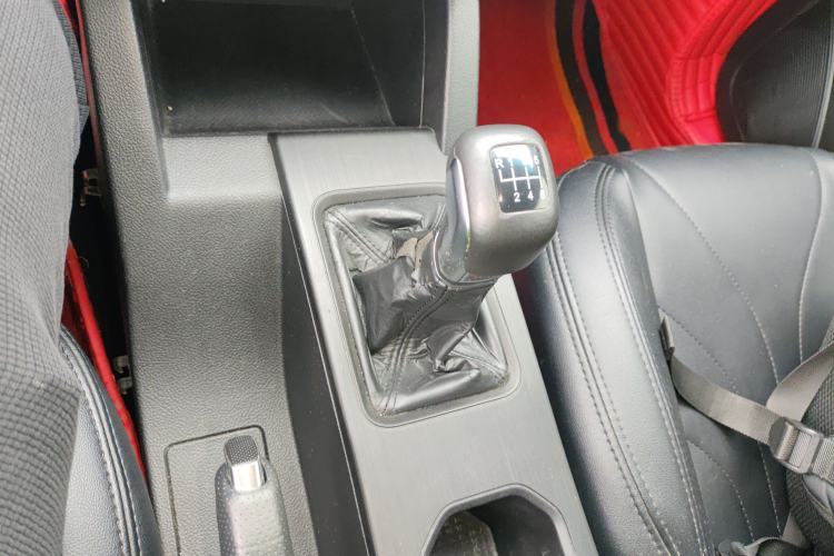 Used JETOUR X70M 2020 Revised 1.5T Manual Partner Version 6-Seater Gear Lever