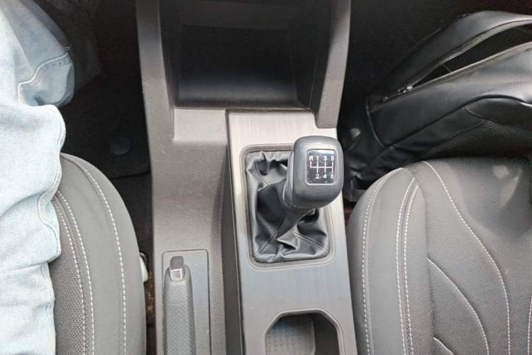 Used JETOUR X70M 2020 1.5T Manual Partner Model Gear Lever